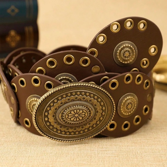 Western Brown Vegan Leather Grommet Concha Belt - Picture 3 of 5